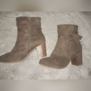 American Eagle Women's Ankle Boots - Brown - Size 11w - Fall